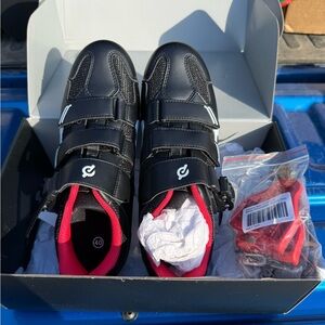 Peloton Men's Cycling Shoes - Black and Red